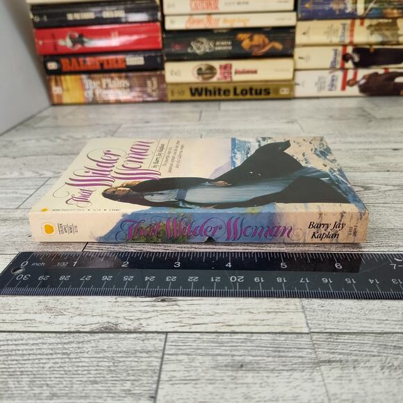 THAT WILDER WOMAN Barry Jay Kaplan 1985 Golden Apple Publishers Paperback - Picture 7 of 12